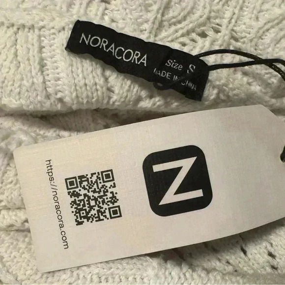 Noracora | Cable Knit & Lace Crochet Sweater (S) - Picture 9 of 9